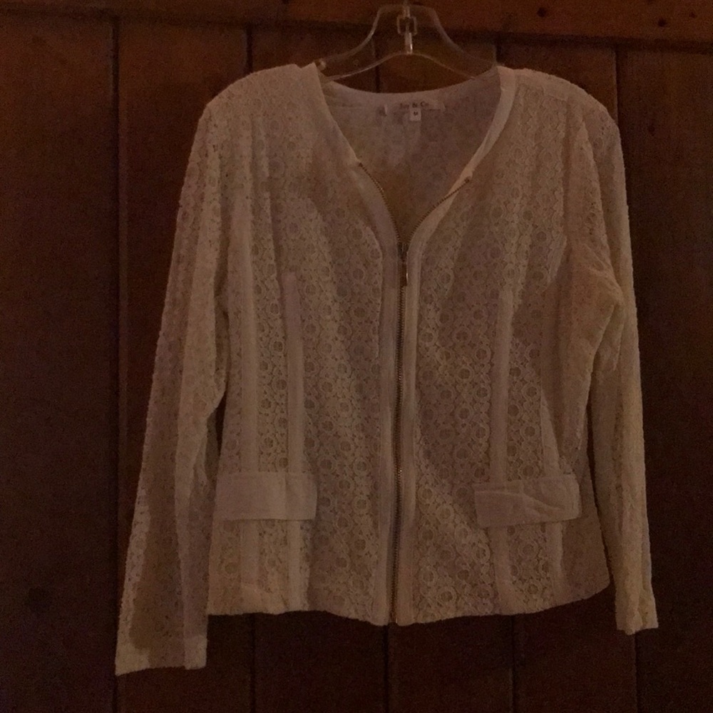 White lace zip up top